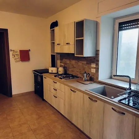Beautiful Mountain View In Casa vacanze Castilenti