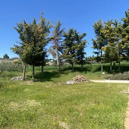 Beautiful Mountain View In Casa vacanze Castilenti